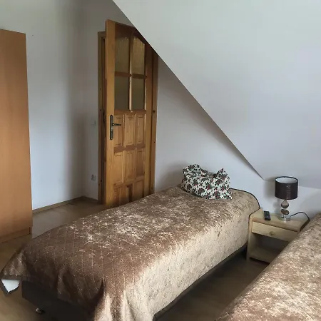 Kwatera prywatna Hanusina Chałupa Wynajem Pokoi *